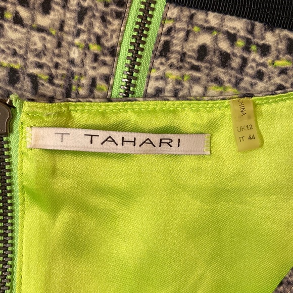 T by Tahari Print Dress, 8 - Picture 5 of 6